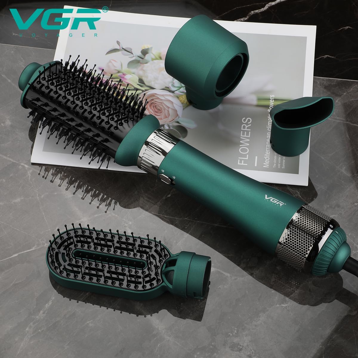 VGR V-493 Hair Dryer Brush 4-in-1 – Hot Air Brush për Tharje, Drejtim, Kaçurrela & Volum me Veshje Keramike, 3 Temperatura, Dizajn i Çmontueshëm – Green