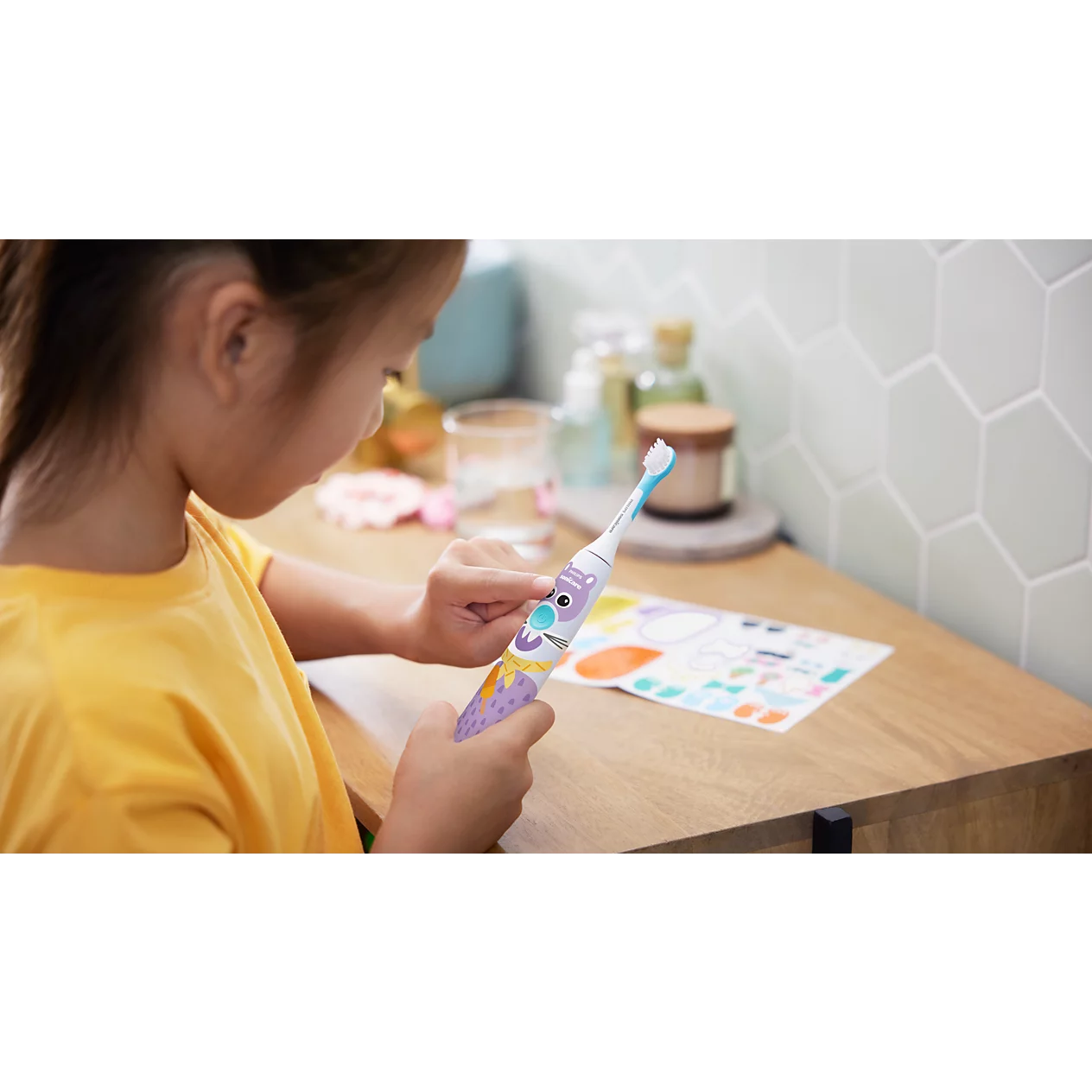 Philips Sonicare For Kids Design a Pet Edition – Furçë Elektrike për Fëmijë me Mbrojtje nga Kariesi & Stickera Argëtuese
